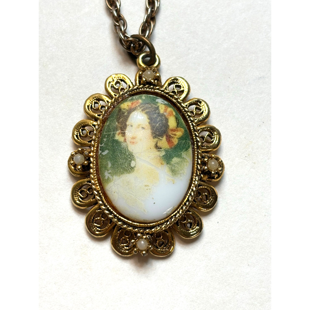 Vintage Gold Tone Cameo Portrait Pendant Necklace w Double Long Chain AS IS
